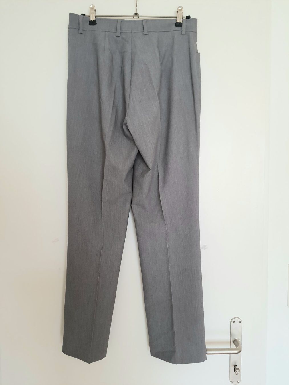 Toni Hosen: Hose fein elegant grau Grösse XS – Neu (gemäss Beschreibung) aus Zollikerberg von Sell-Buy-it 1