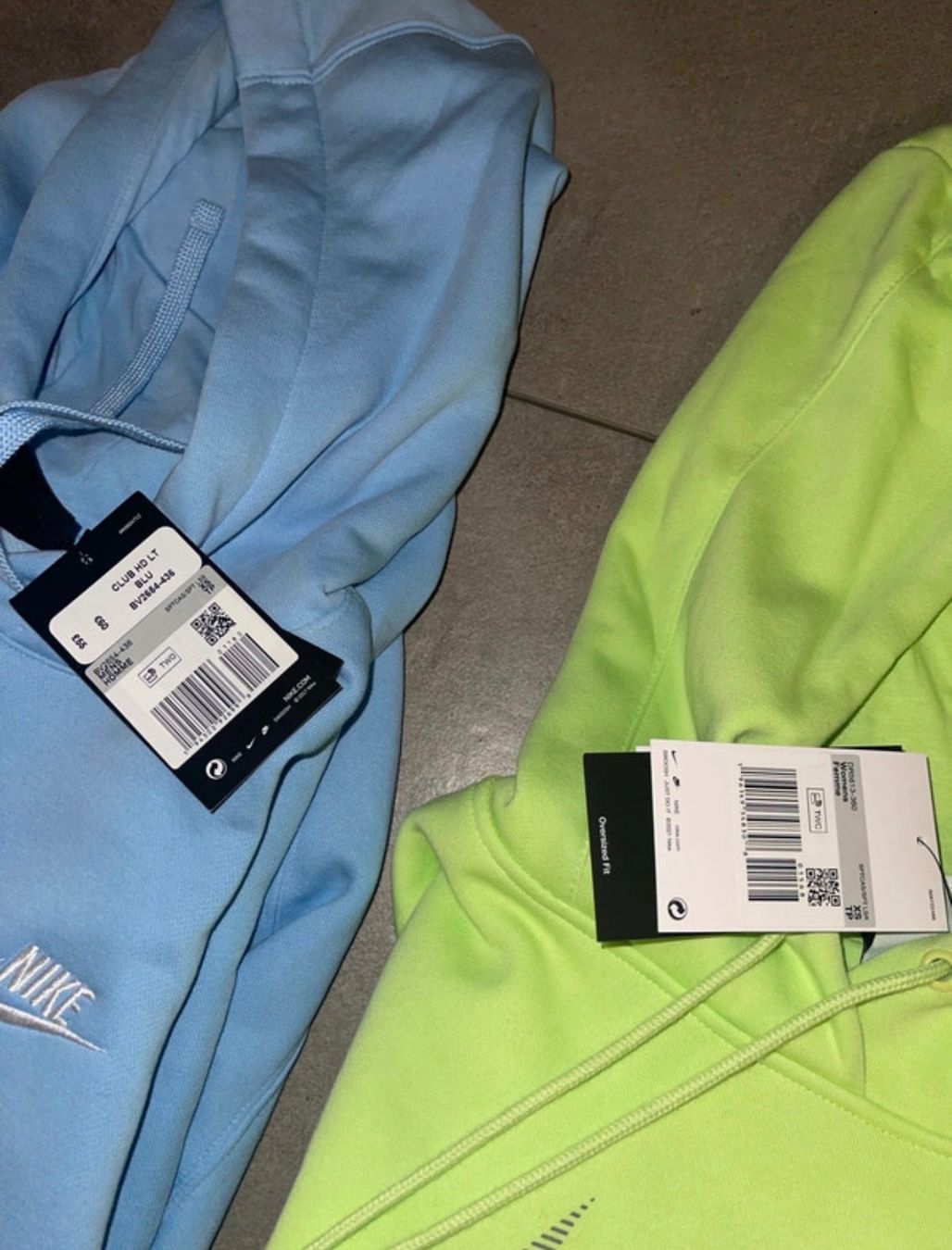 Nike Pullover & Sweatshirts: Nike Sweater/Hoodie/Pullover – Gebraucht aus Horw von ver_kls9 1