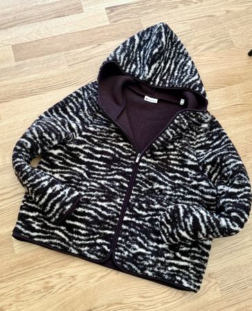 Flauschige Jacke/Kapuze, Gr.  40