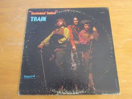 TRAIN:   Costumed Cuties
