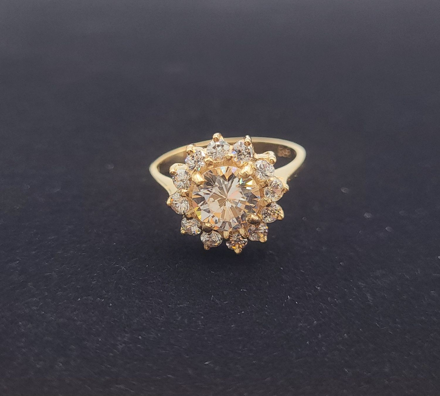 Anelli: Gold 585 Ring Mit Steine – Usato da Wald ZH venduto da Dasilver 7