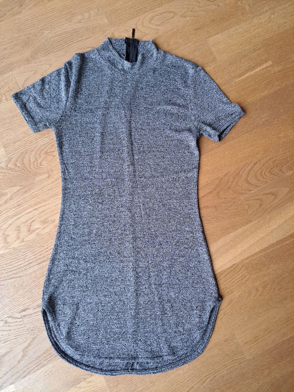 Zebra Vestiti: Kurzes Kleid Gr. XS – Usato da Oetwil am See venduto da Kuechenzeit