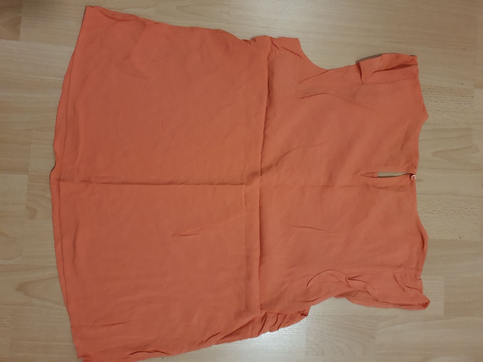 Tom Tailor T-shirt: neues ärmelloses T-Shirt von Tom Tailor – Nuovo (secondo la descrizione) da St. Gallen venduto da 1811123 1