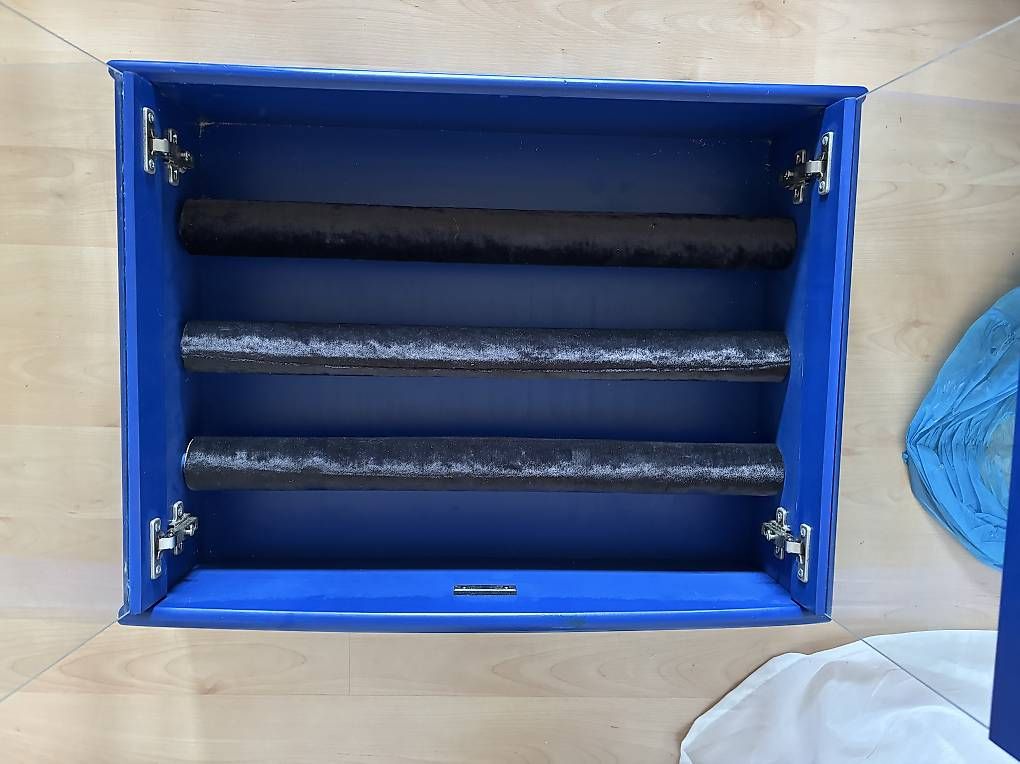 Altro in Decorazioni & Accessori: Schöner Uhren Schrank Kasten – Usato da Winterthur venduto da bungy192 1
