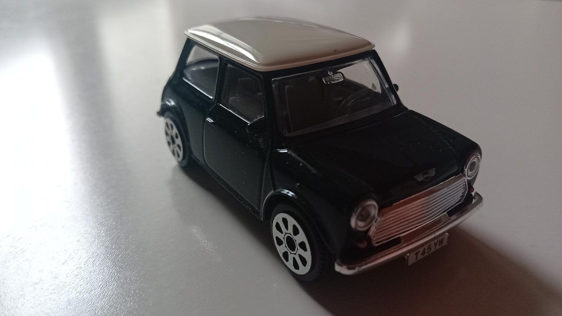 Bburago Modellini d'auto: Mini Cooper 1:43 Bburago – Nuovo (secondo la descrizione) da Salez venduto da Robe12