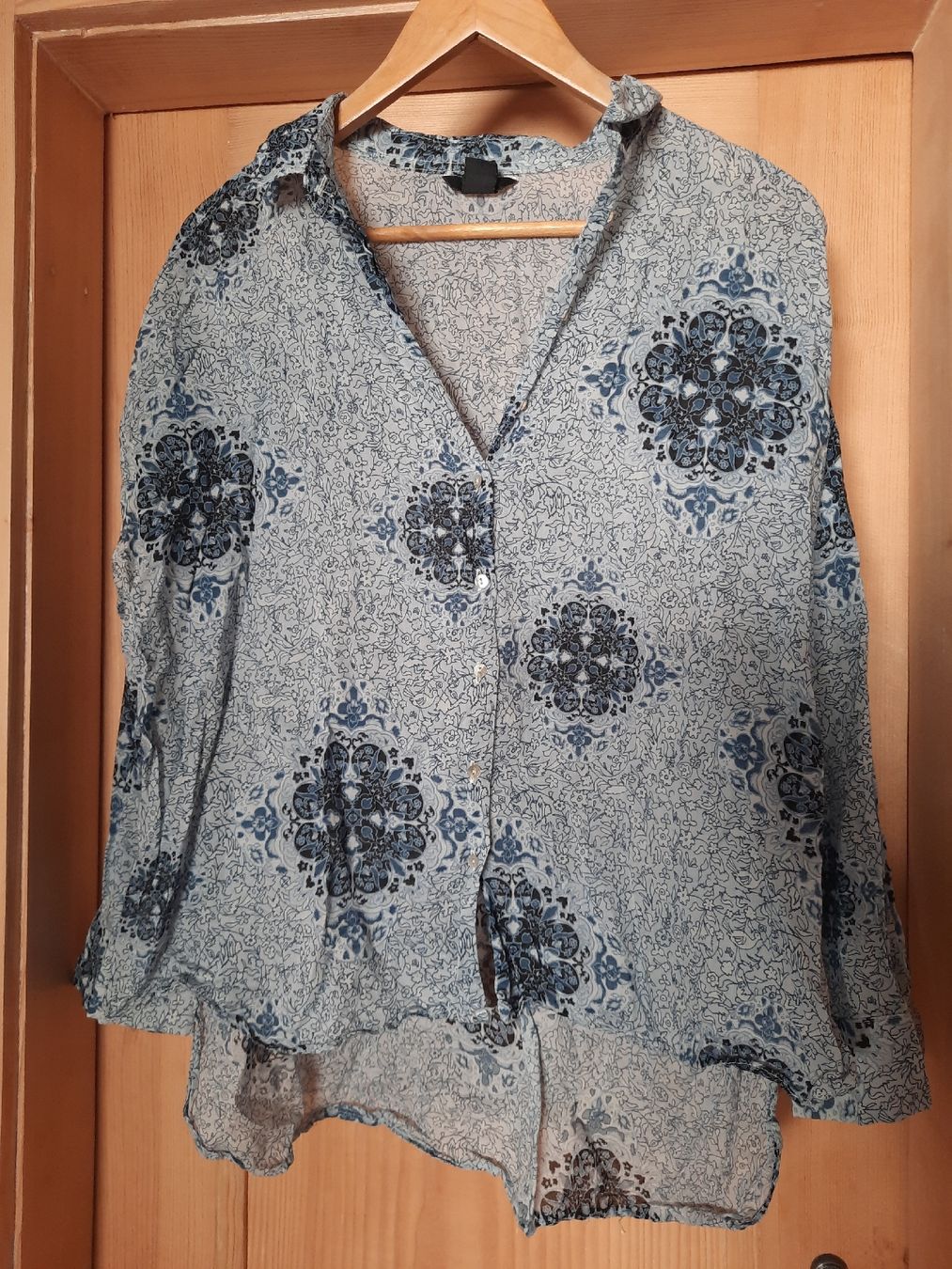 H&M Camicette: Blau gemustert Bluse - Grösse 36 – Usato da Unterterzen venduto da elebo