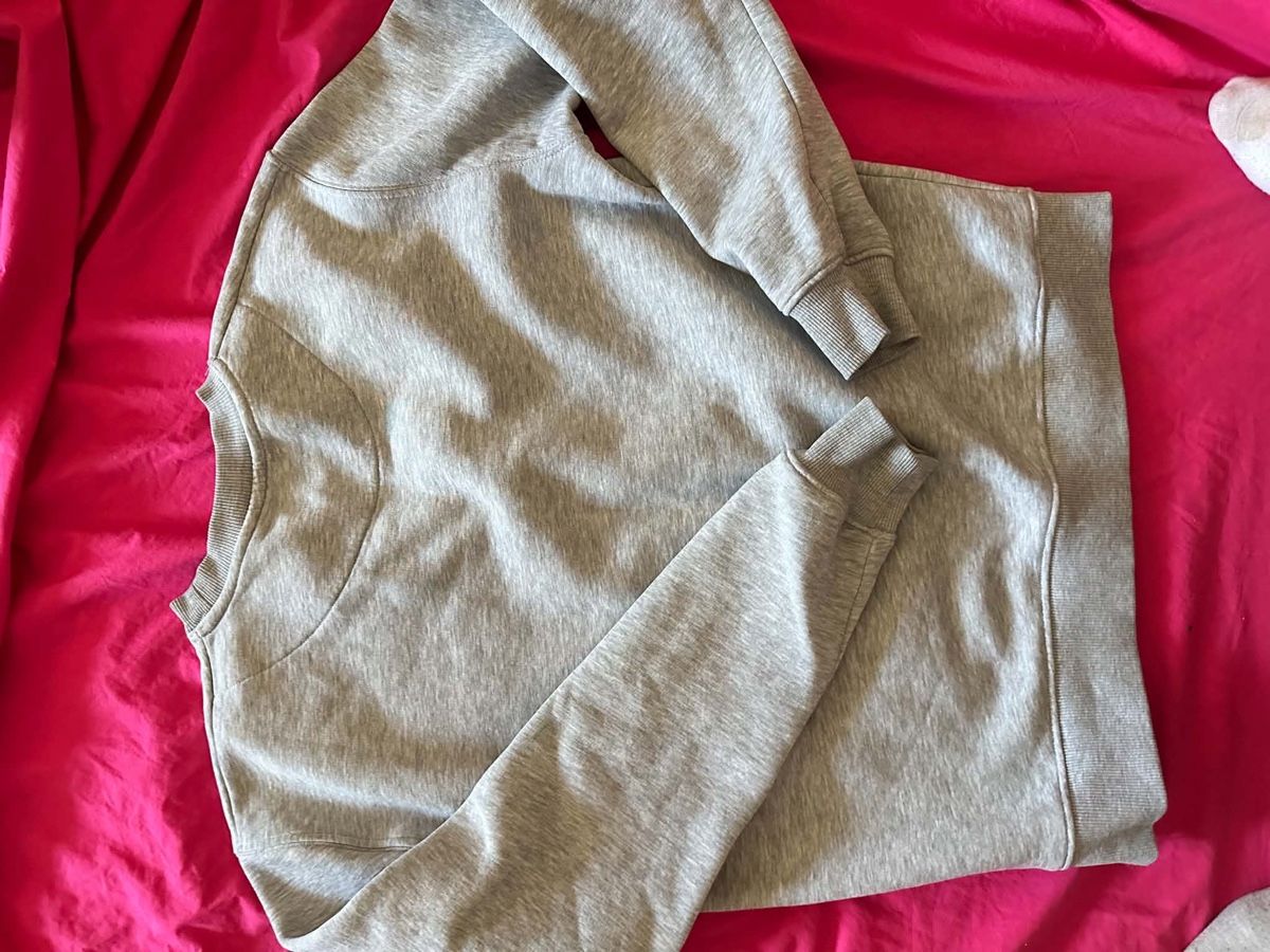 Pullover & Sweatshirts: Karl kanik Pullover gr S wie Neu – Gebraucht aus Gutenswil von Bregenzer8610 3