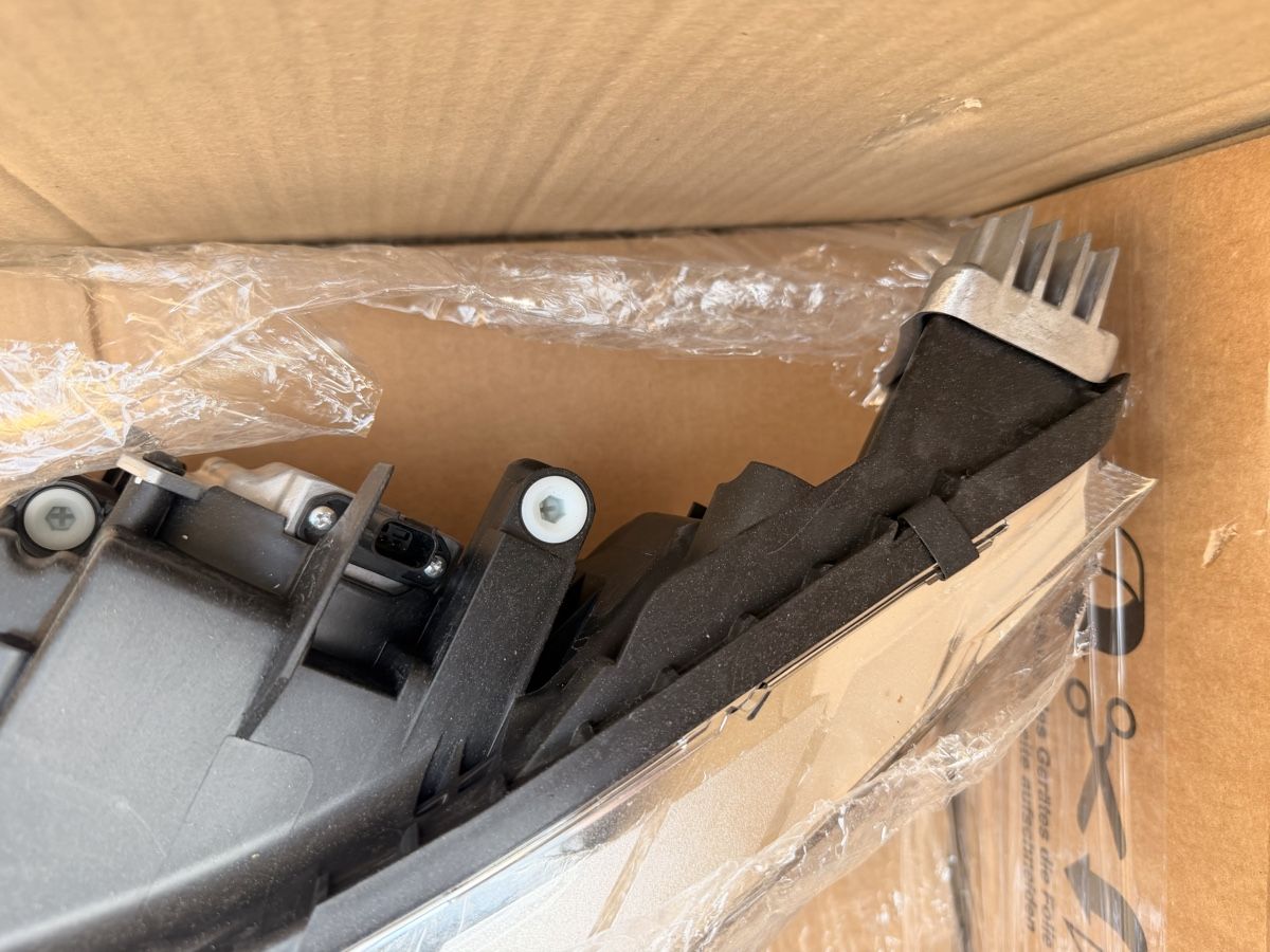Honda Fari: Phare avant gauche - Honda Civic - 33150-TV0-G51 – Nuovo e nell'imballaggio originale da Lausanne venduto da AKB_AutoParts 2