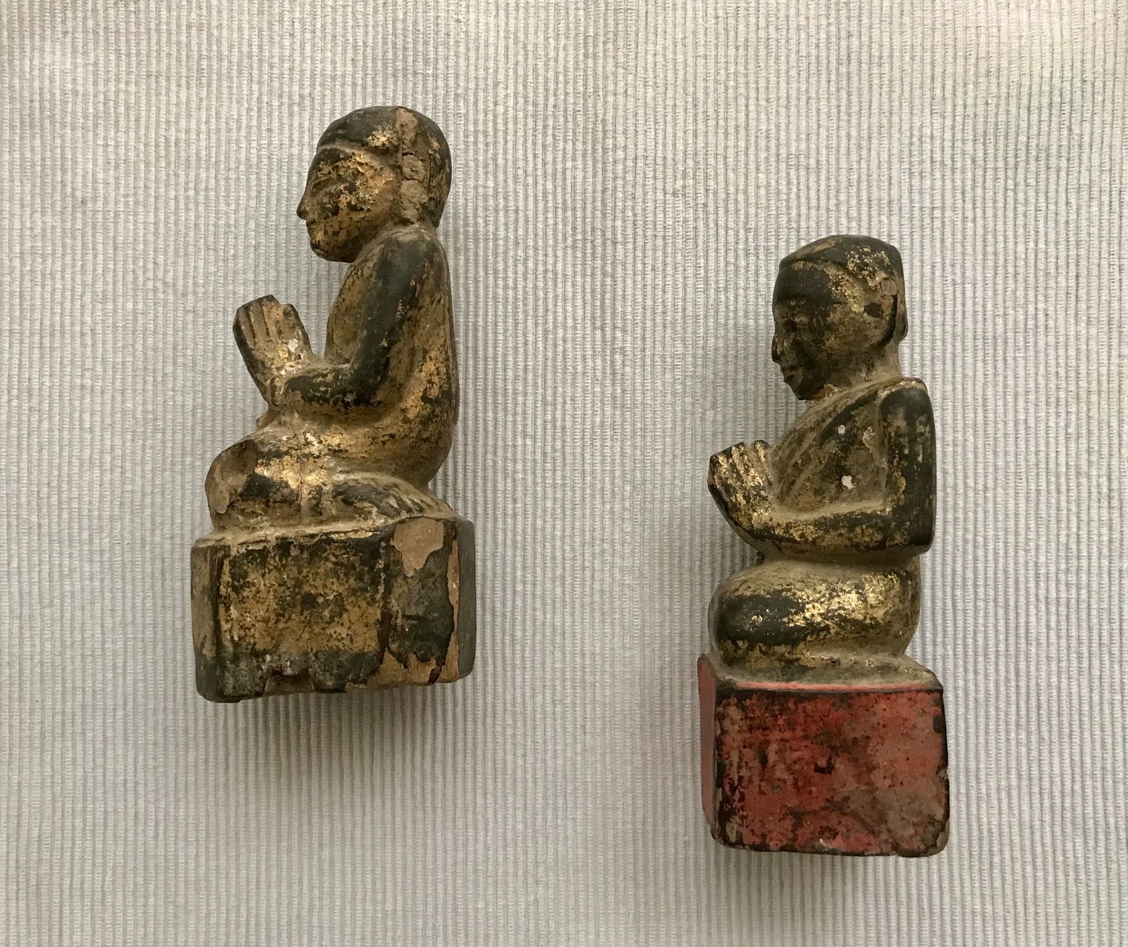 Statuette: Antike Holzfiguren, Adoranten – Usato da Basel venduto da nostanz 4