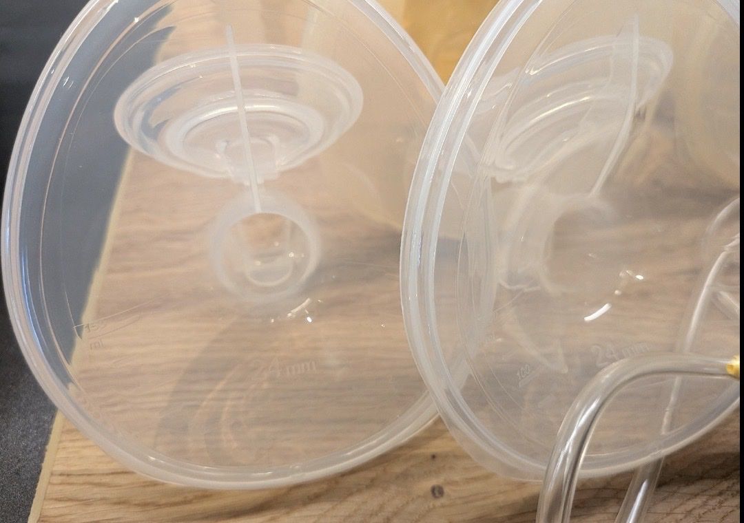 Medela Accessori per l’allattamento: Medela Doppelmilchpumpe Hands-free – Usato da Flawil venduto da CaStBaer 6