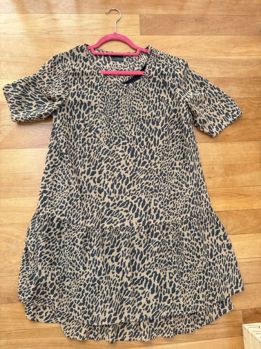 Rainbow Robes: Robe Rainbow T. 42 Léopard – D'occasion à Clarens par alice_merveilles