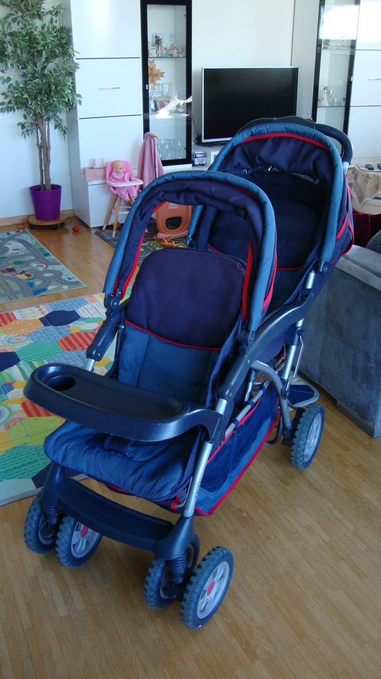 Carrozzine: Poussette double pliable avec les 2 sièges réglables – Usato da Onex venduto da 2fast4you.pi