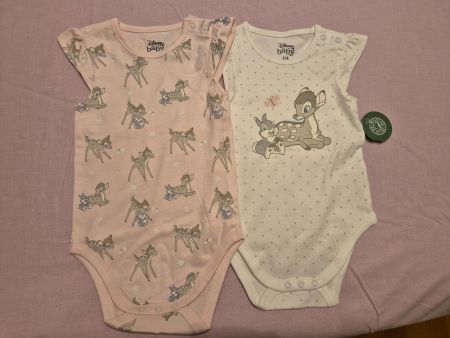 2 süsse Bambi Bodys Gr. 74 + 80