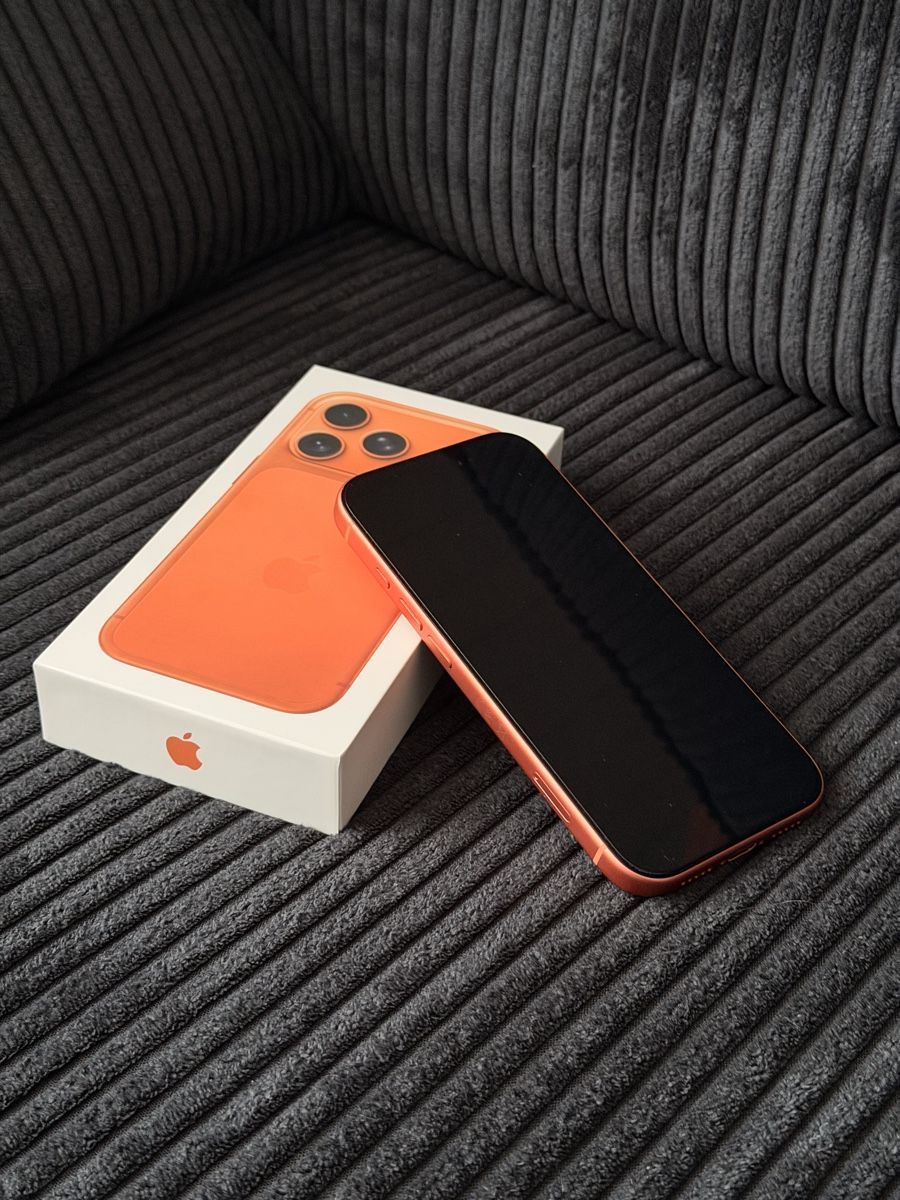 Apple Portables: iPhone 17 Pro Cosmic Orange 256gb – D'occasion à Thalwil par damn.edo