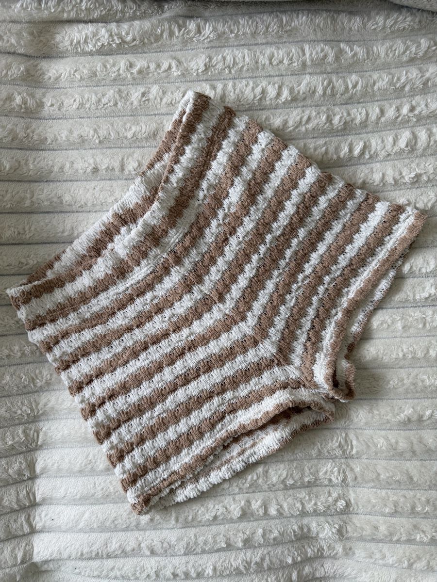 Pantaloni: Striped cozy shorts XS – Usato da Gränichen venduto da Domsiiiii 2