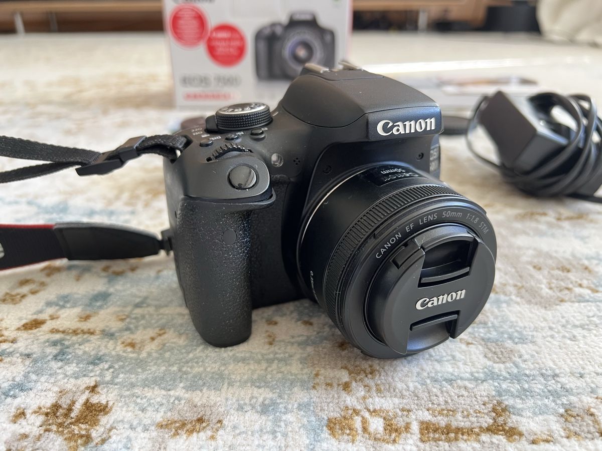 Canon Fotocamera: Canon 750D  – Usato da Zug venduto da Pewdiepie 4