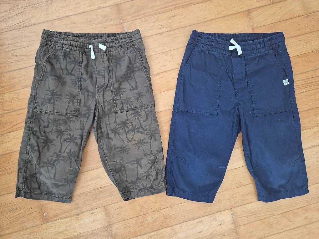 H&M Pantalons: 2 kurze Hosen Grösse 128 – D'occasion à Wittenbach par MOW9