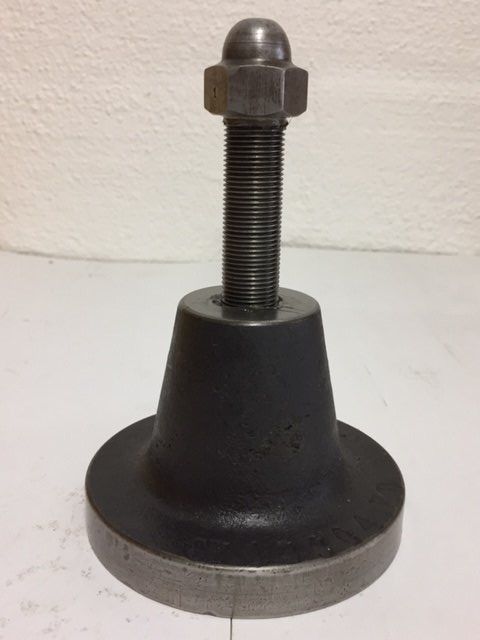 Alle Werkzeuge: 4 x STAHLFUSS, MIT VERSTELLSCHRAUBE G3/8" FEINGEWINDE – Gebraucht aus schaffhausen von gka_96cv