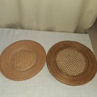 2 schöne Untersetzer/Teller sehr schöne Flechtarbeit