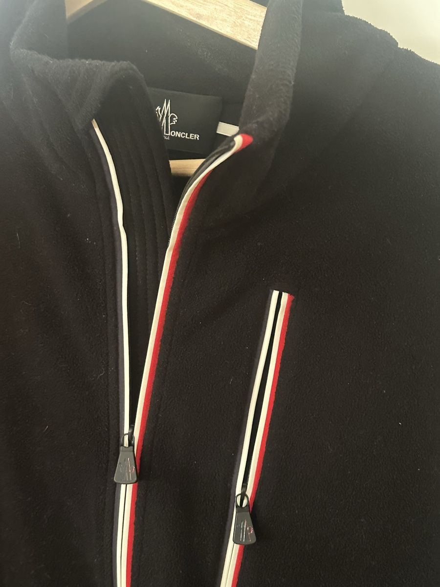 Moncler Pullover & Sweatshirts: Moncler Grenoble Sweater – Neu (gemäss Beschreibung) aus Zürich von jonertb 2
