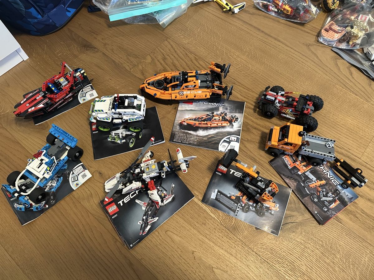 Lego Giocattoli: LEGO Technic: 7 Sets! Top! – Usato da Fällanden venduto da mli_q65g
