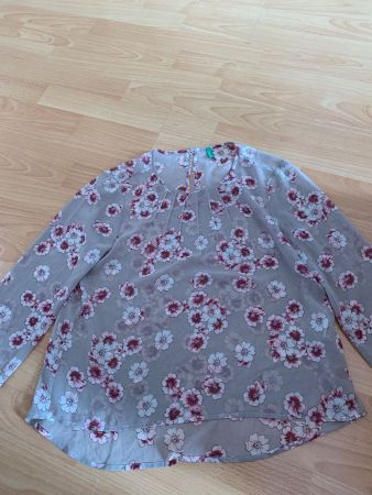 Joli chemisier transparent Benetton t. xs