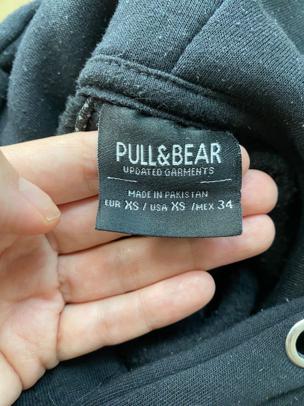 Pull&Bear Maglioni & Felpe: Pull&Bear Schwarzer Hoodie, Gr. Xs-S – Usato da Kriens venduto da sch_v6nl 1