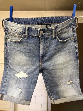 1 HerrenKurz Hose grösse 30