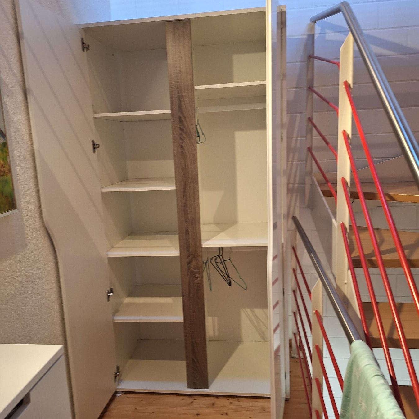 Armadi: Kleiderschrank mit zwei Abteilen – Usato da Fraubrunnen venduto da Rh3313bzh 1