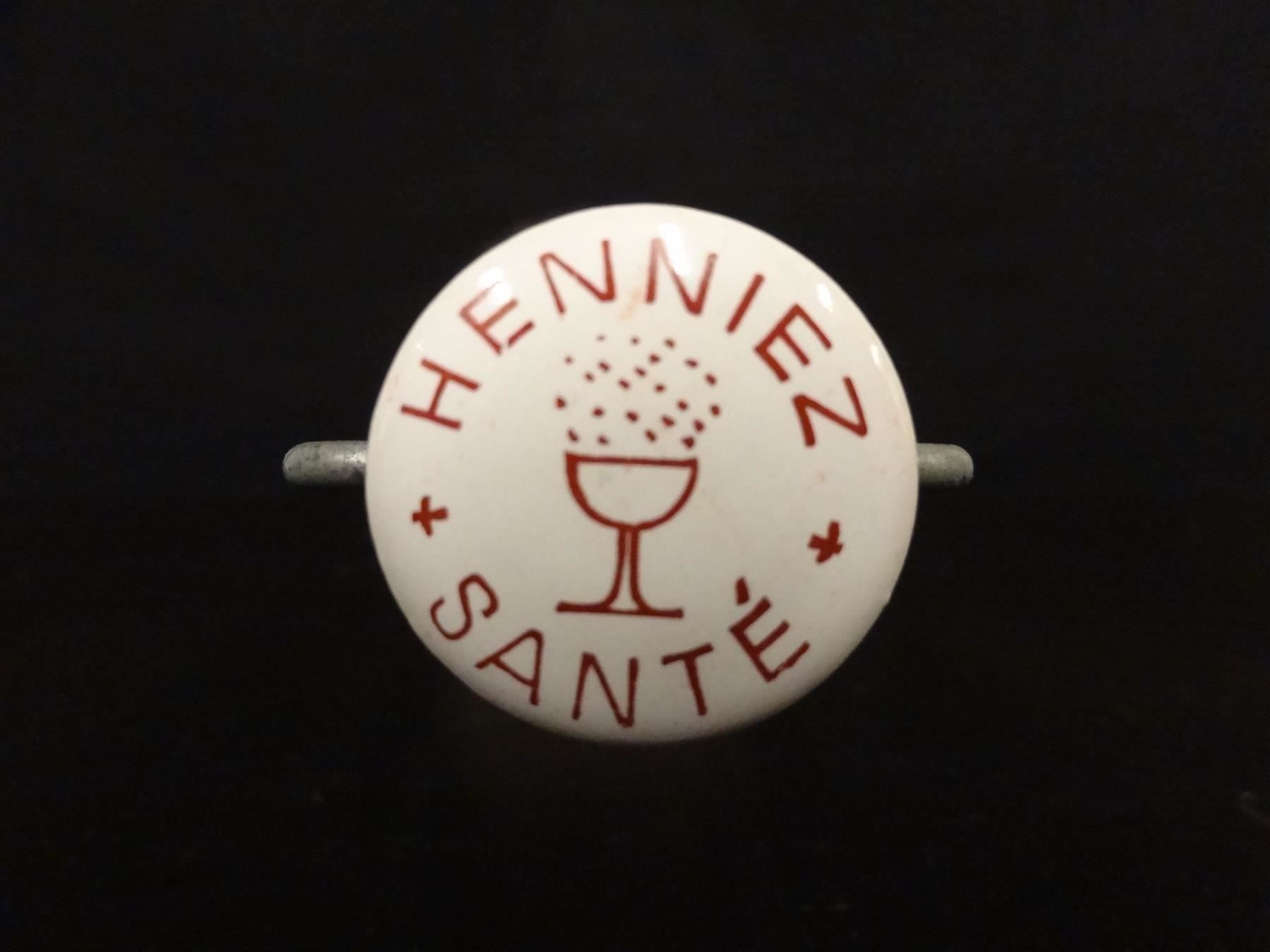 Bicchieri, Caraffe & Bottiglie: alte Flasche HENNIEZ SANTÉ – Usato da Kerzers venduto da Flaschenposten 6