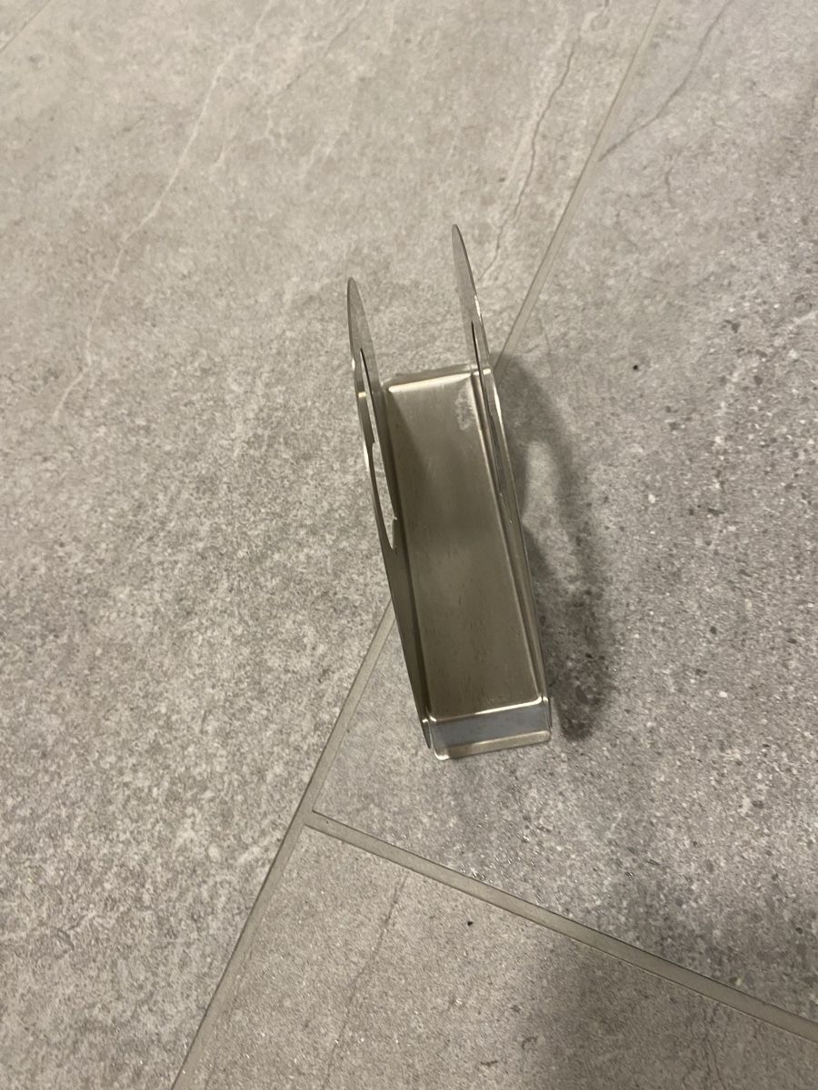 Cuisines complètes: Servietteständer Metall Herzdesign – D'occasion à Effretikon par S_55 2