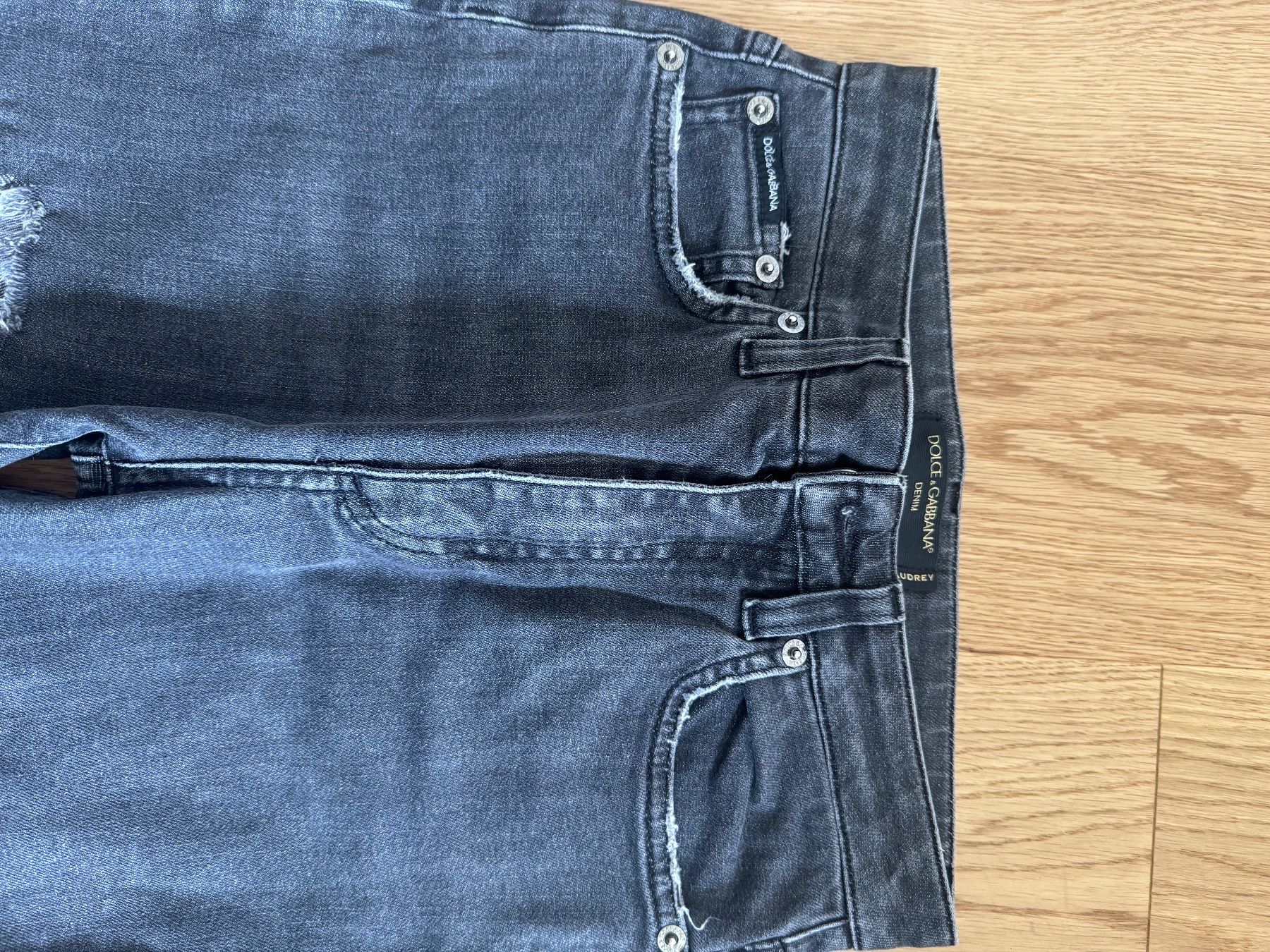 Dolce & Gabbana Jeans: D&G Jeans – Usato da Reinach AG venduto da MineD 3