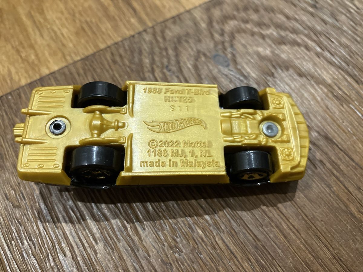 Hot Wheels Modellini d'auto: Hotwheels 1988 Ford T- Bird  – Usato da Luzern venduto da tra_t8h7 2