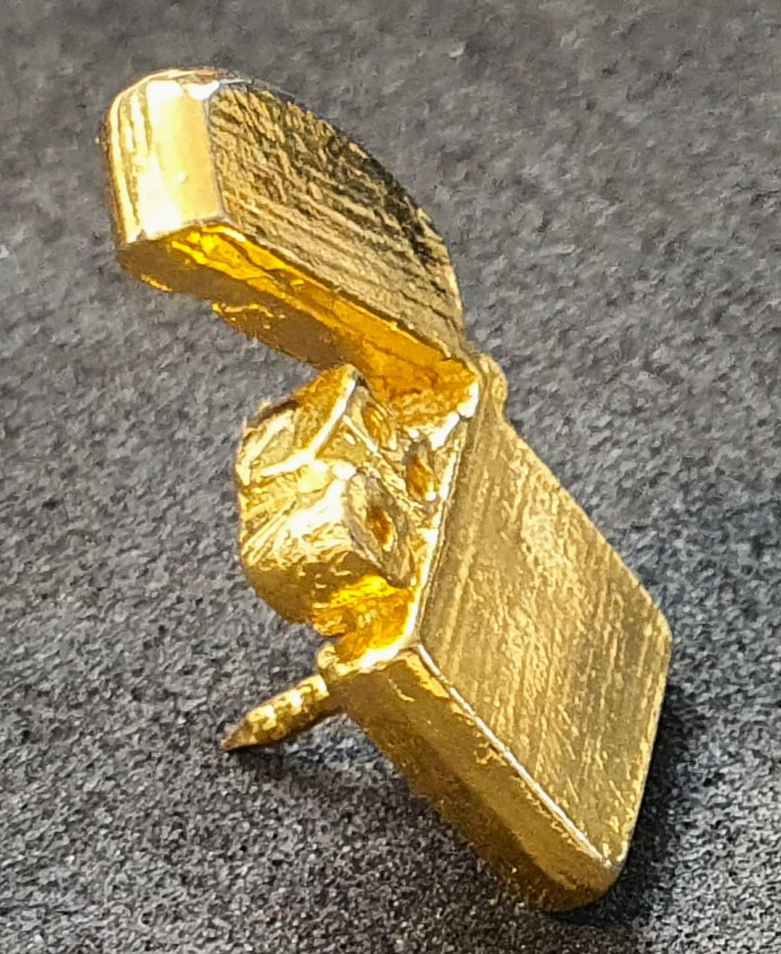 Placchette & Badge: U268 - 3D Pin Feuerzeug – Usato da Reinach BL venduto da Boston-Verkauf 2