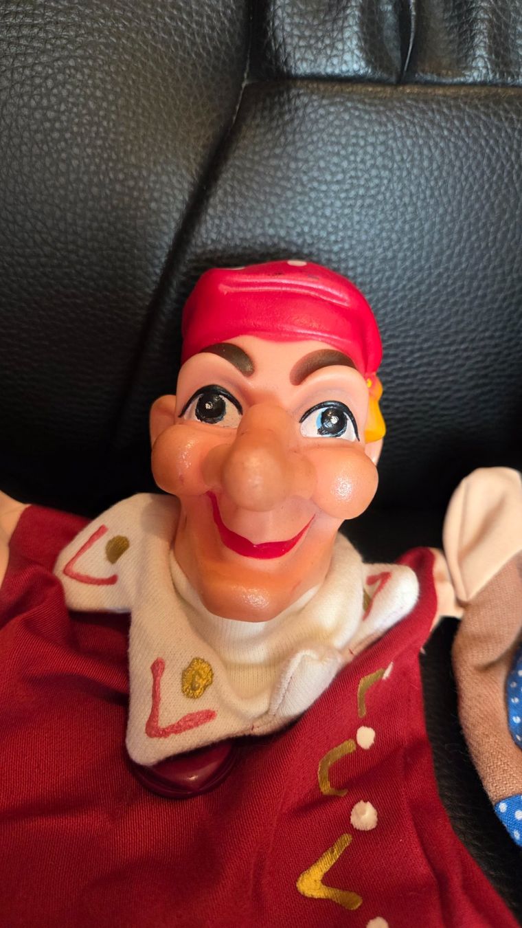 Giocattoli: 15 Stück Kasperlifiguren – Usato da Oberwangen b. Bern venduto da Mesimo 6