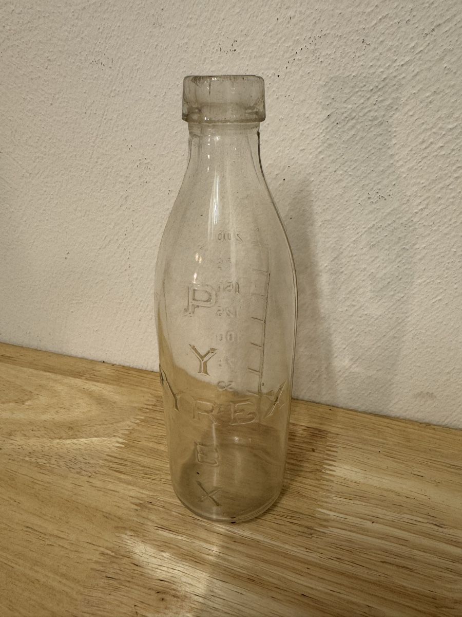 Flaschen: Glasflasche Pyrex mit Skala alt 20 cm – Gebraucht aus Birsfelden von inf_l2yy