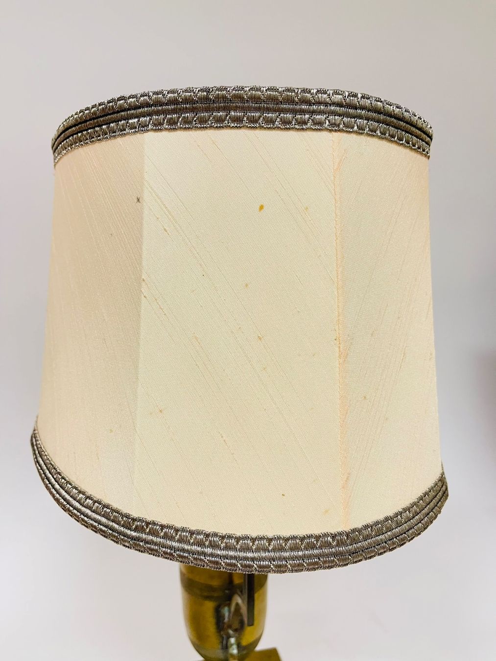 Lampade: Vintage Tischlampe aus Messing – Usato da Olten venduto da ELHANDEL 2