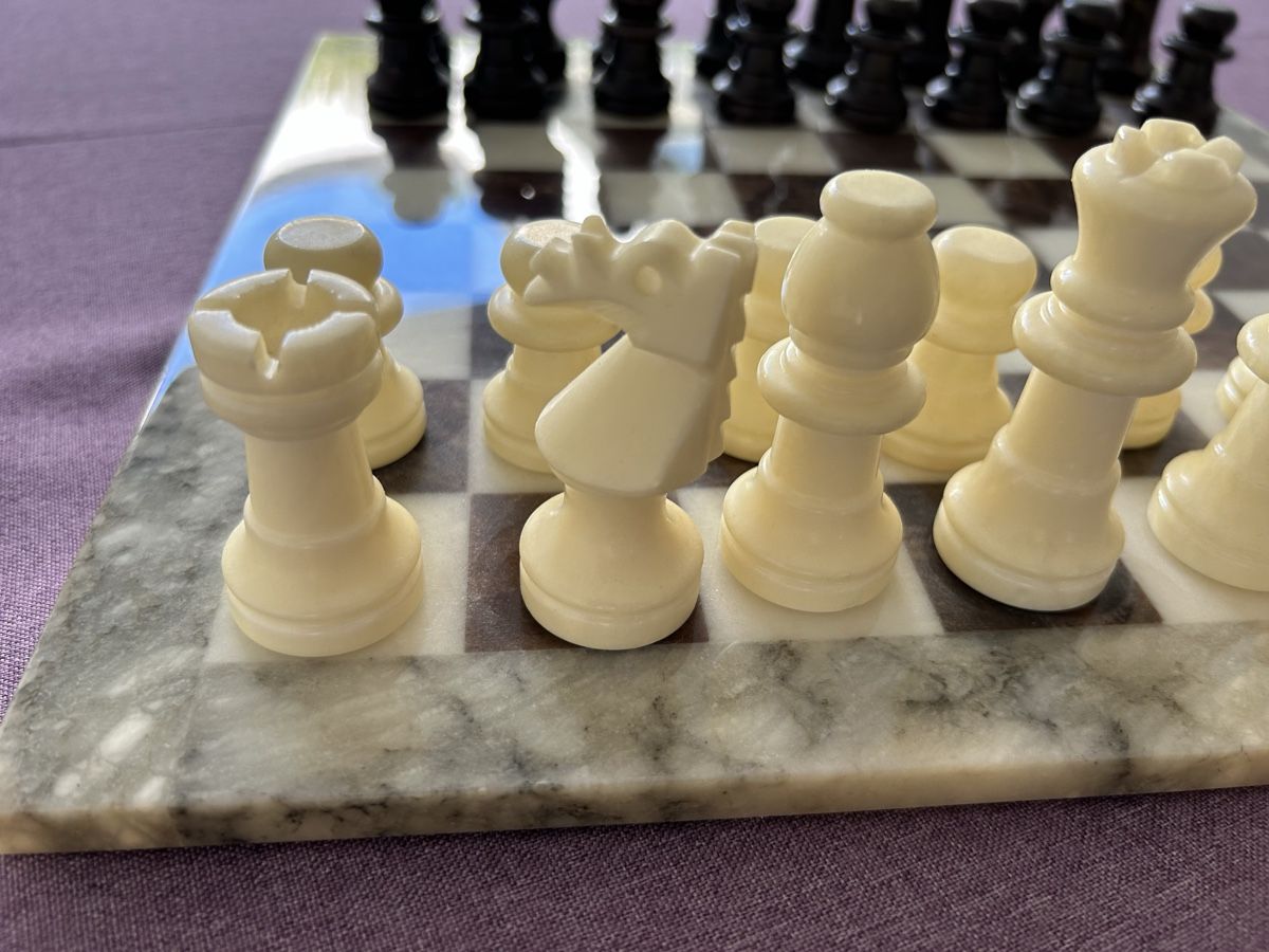 Giochi: Alabaster Schachspiel Set – Usato da Heiligkreuz (Mels) venduto da Oldtimerfan03 3