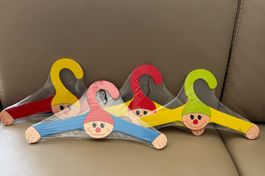 Kinderkleiderbügel mit Zwergenmotiven, 4 Stück, neuwertig