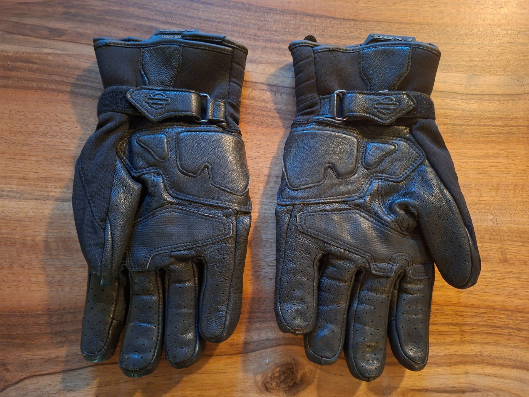 Harley-Davidson Altri accessori da uomo: Motorradhandschuhe Harley Davidson XL – Usato da Wolfhalden venduto da Honda2025 1