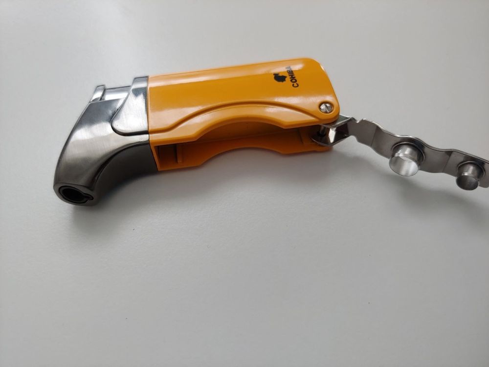 Jet Flame Feuerzeug - Butan Sturmfeuerzeug Mit Verstellbarer Flamme