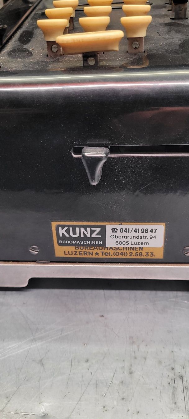 Tutte le macchine: Kasse/Rechner – Usato da Jona venduto da Evets 1