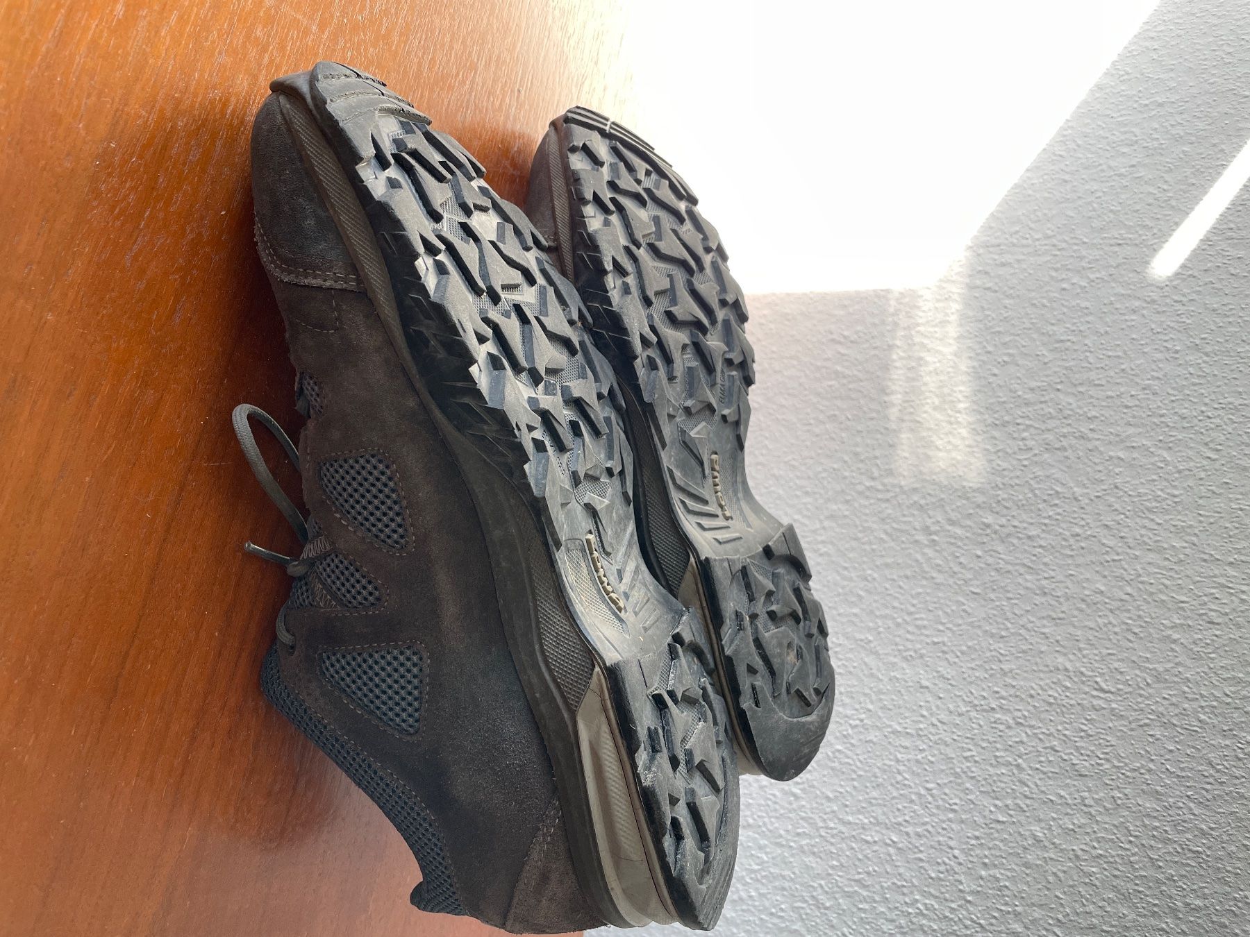 Lowa Scarpe da uomo: Lowa Gore-Tex Wanderschuhe Grösse 44 – Usato da Safnern venduto da mikru 5