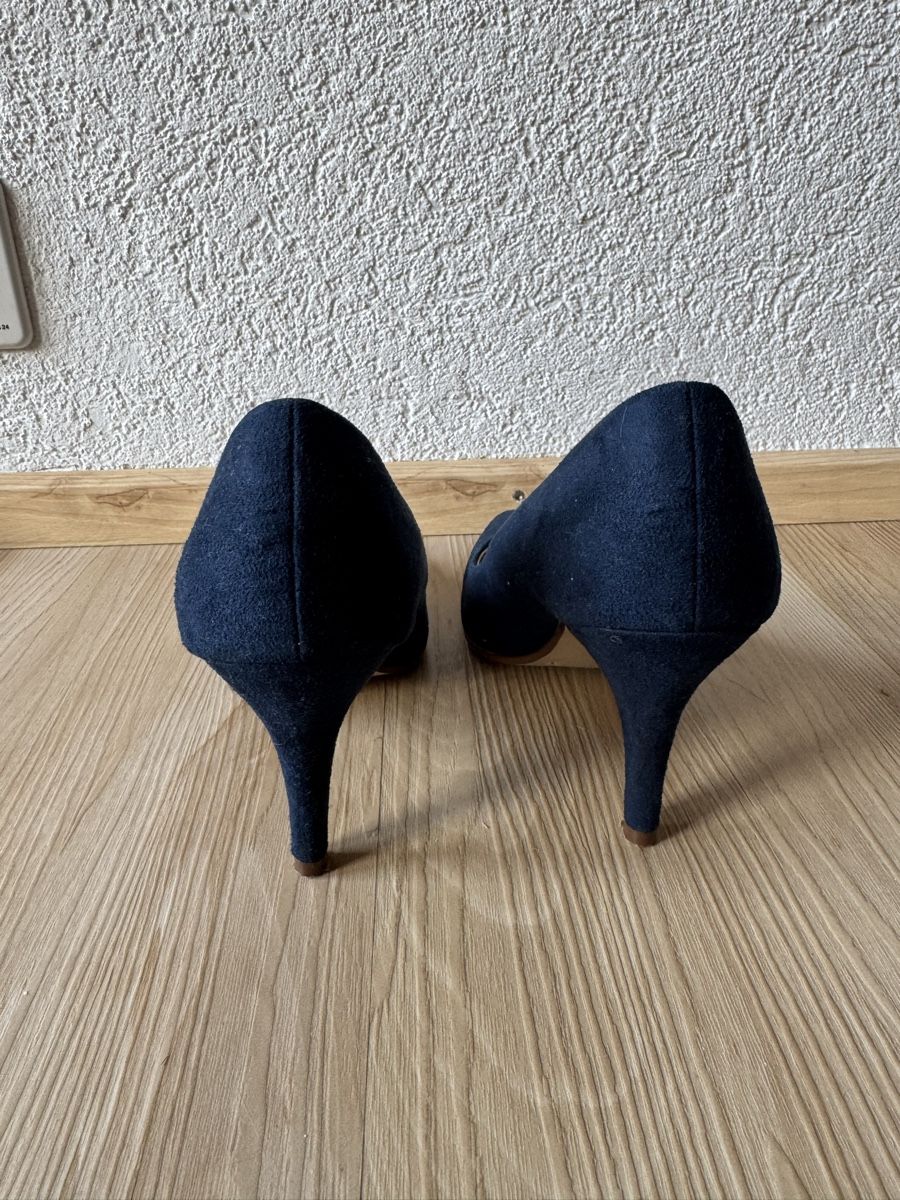 Scarpe da donna: Navy Pumps/ High Heels – Usato da Brienz BE venduto da Eleri.M 3