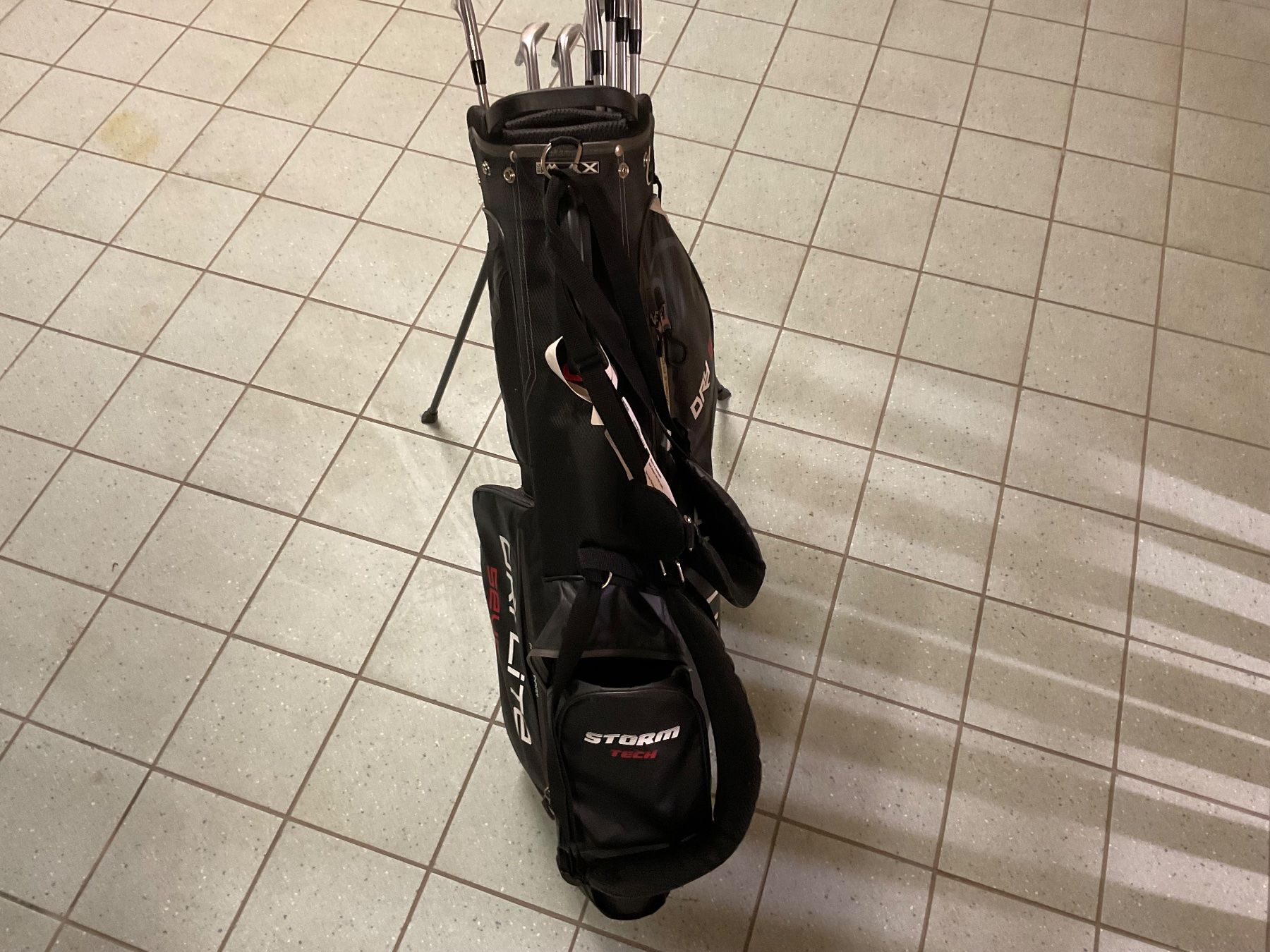Titleist Clubs & Sets: Golfschläger Set mit Tasche Titleist – D'occasion à St. Gallen par fri_wf5c 1
