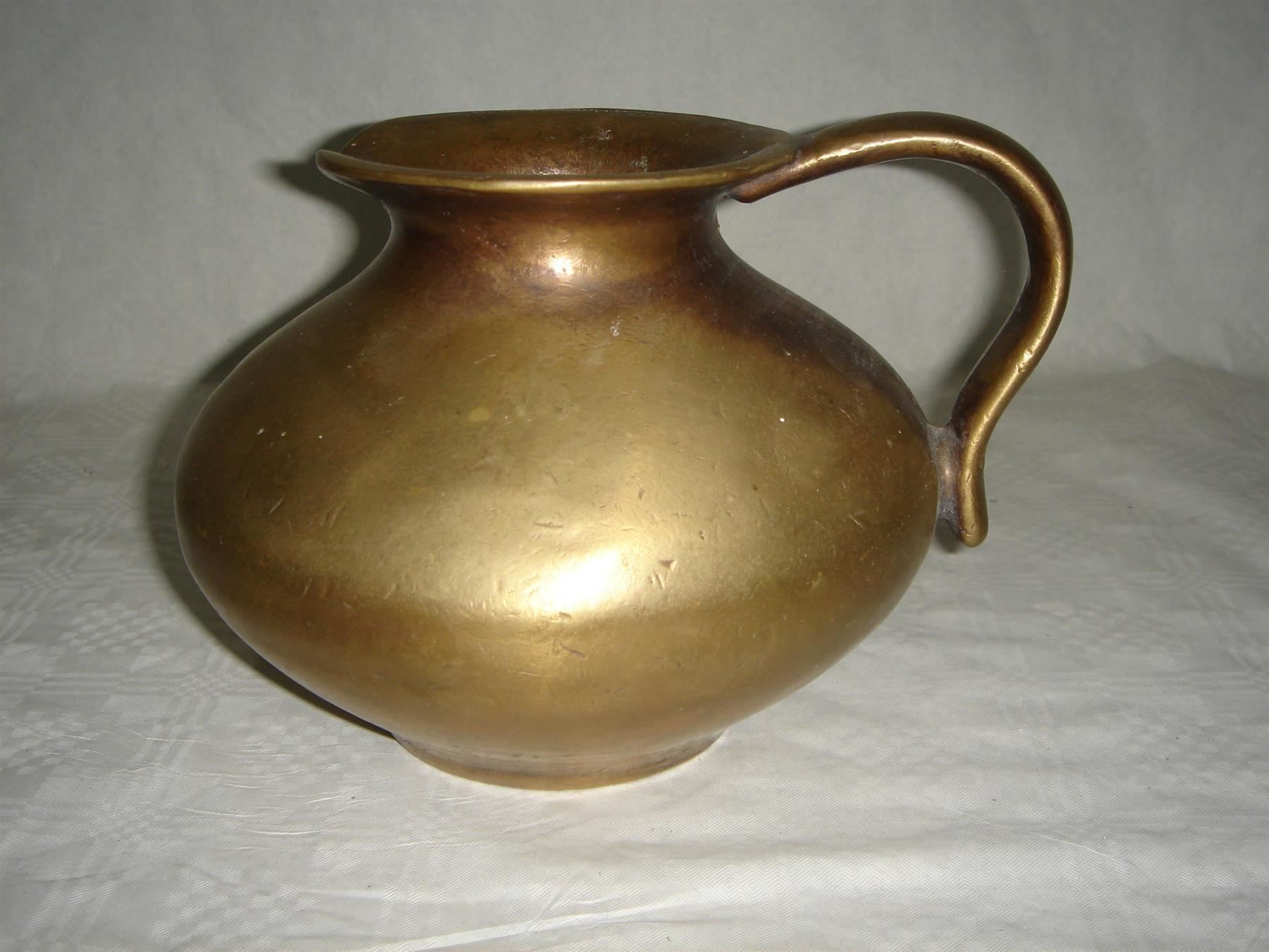 Caraffe: Bronzekanne – Usato da Lommiswil venduto da Upa