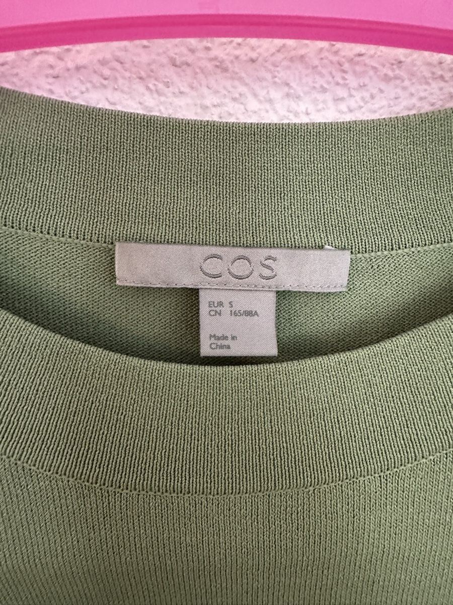 Top: COS Pullover mit Volantärmeln, Grösse S (entspricht M) – Nuovo (secondo la descrizione) da Glattbrugg venduto da SMusic98 2