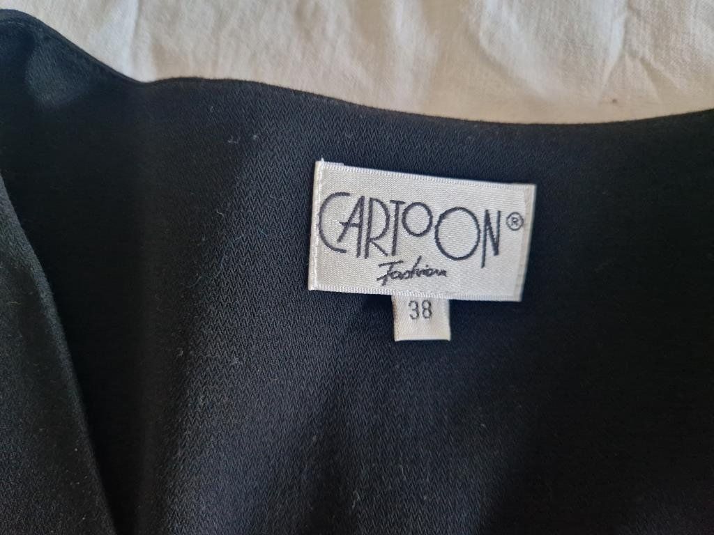 Vestiti: kleine Schwarze Kleid von Cartoon – Usato da Oberweningen venduto da shaw19 5