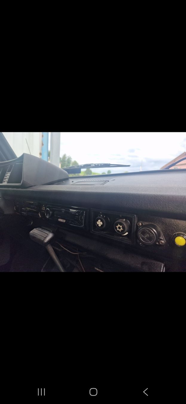 VW Automobili: VW BUS TYP 2 SR 2.1er – Usato da Herisau venduto da alp_l9dh 5