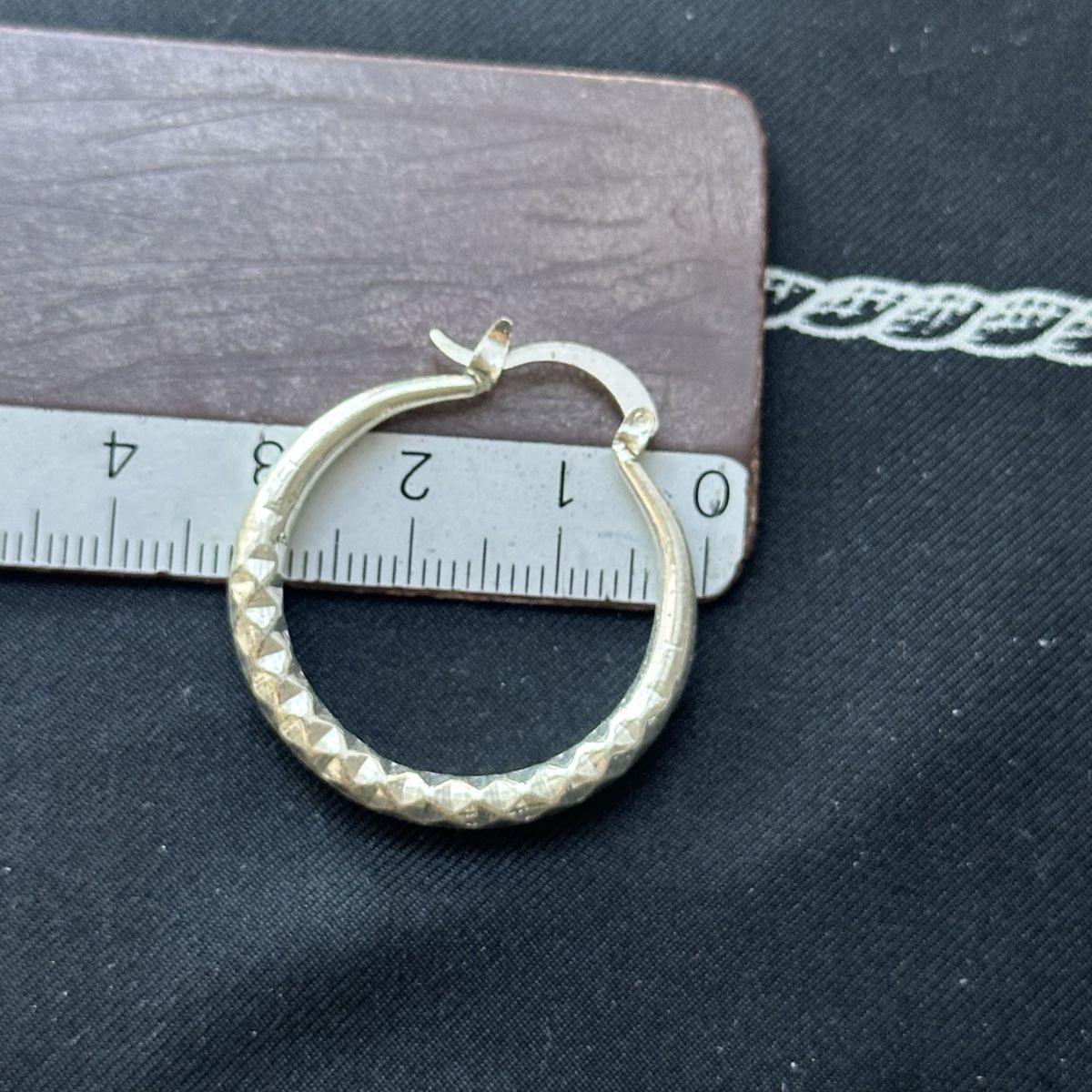 Orecchini pendenti & Orecchini a lobo: Silberne Kreolen 3 cm   – Nuovo (secondo la descrizione) da Givisiez venduto da dor_xb9k 3
